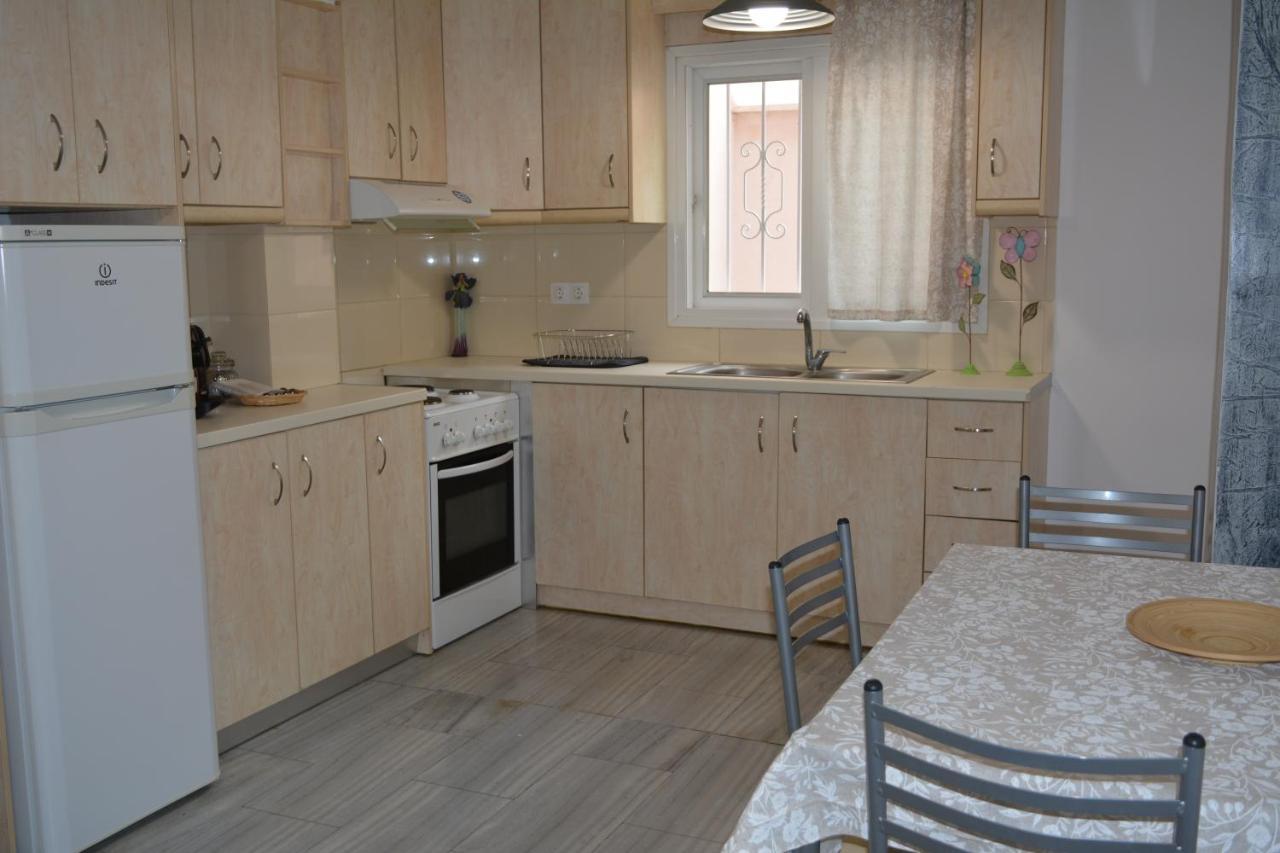 Kalamia'S Cozy Apartment Pyrgos Kallistis ภายนอก รูปภาพ