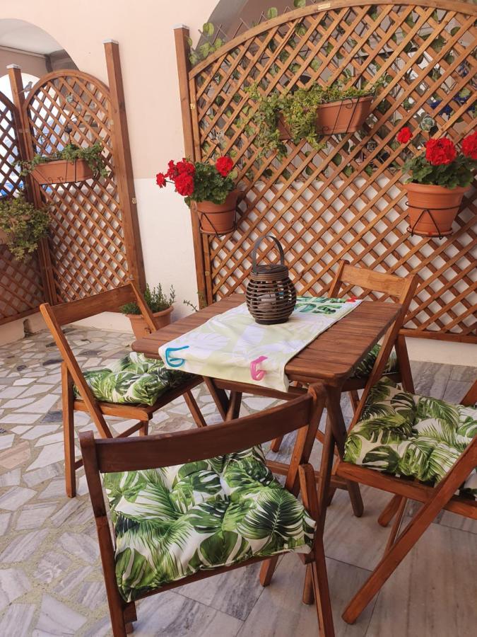 Kalamia'S Cozy Apartment Pyrgos Kallistis ภายนอก รูปภาพ